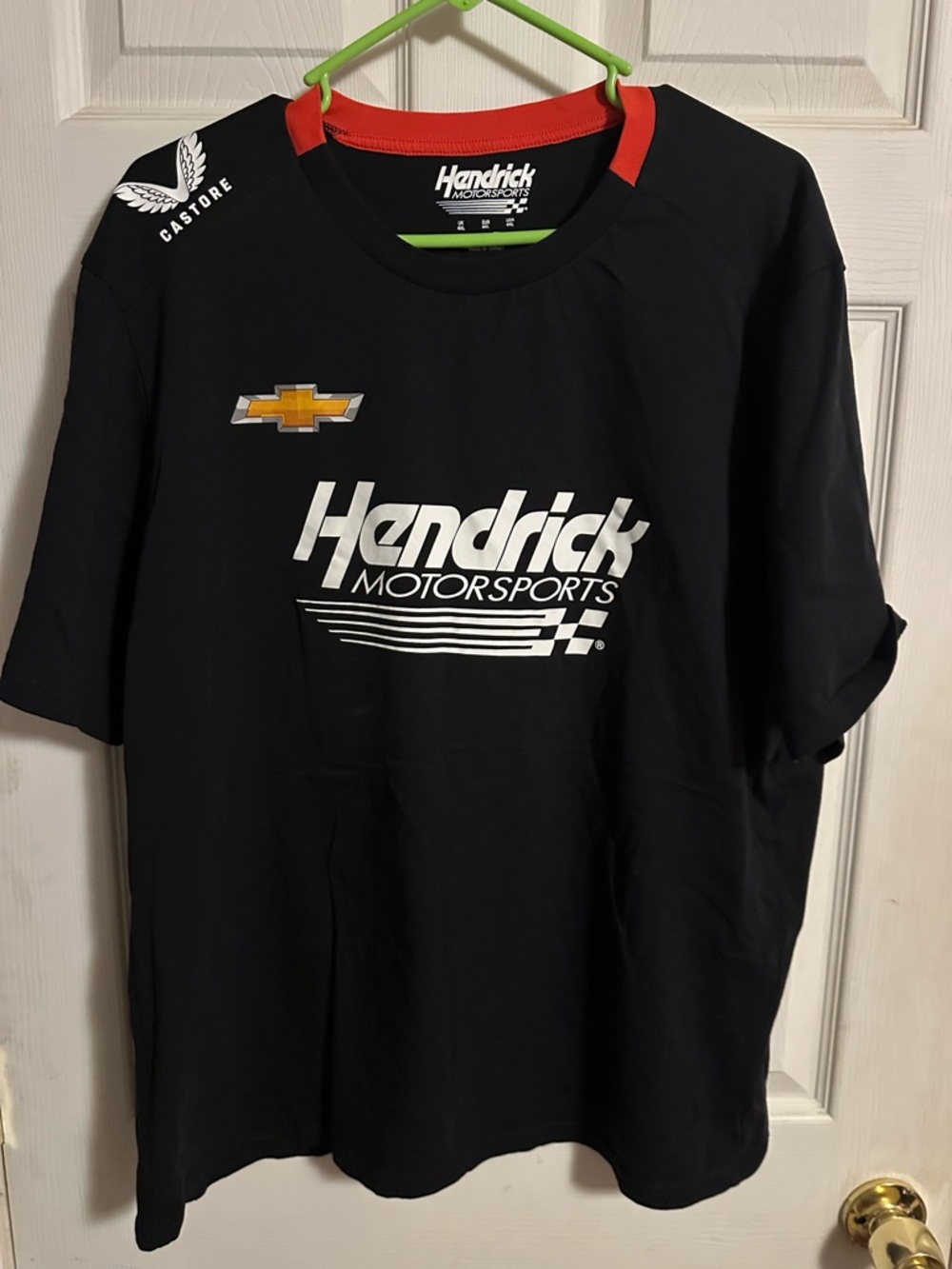 Hendrick Motorsports Men’s Black Short-Sleeve Logo Tee with Red Trim